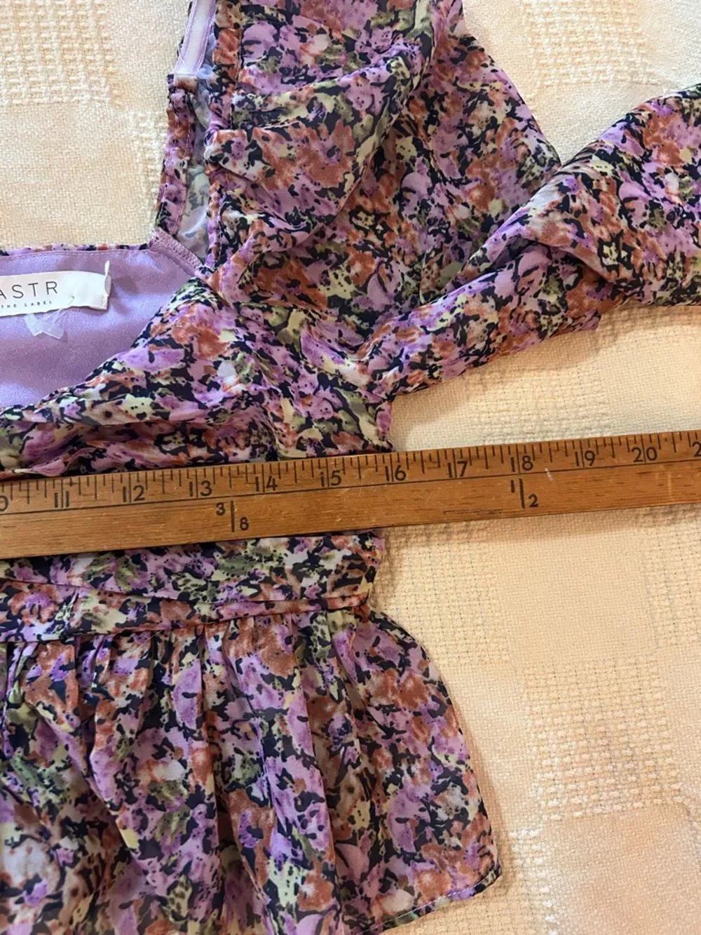 Astr Lavender Floral Puff-Sleeve Cropped Blouse size small